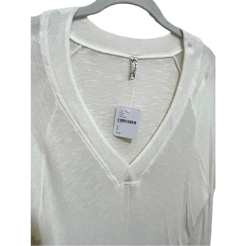🌺 SOLD 🌺 NWT FREE PEOPLE SHEER LIGHTWEIGHT BELL SLEEVE TOP, SIZE L - Picture 4 of 7